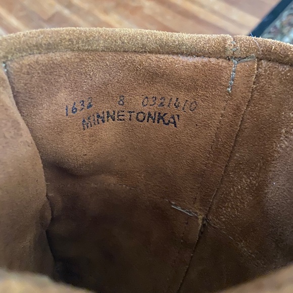 Minnetonka 3 layer fringe suede boots size 8 - Picture 7 of 7